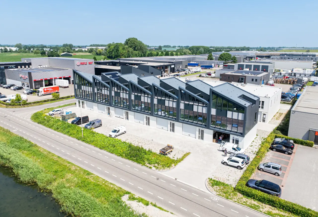 Bedrijfsgebouwen Het Kader